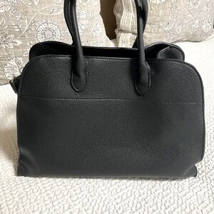 Elegant Black Leather Handbag